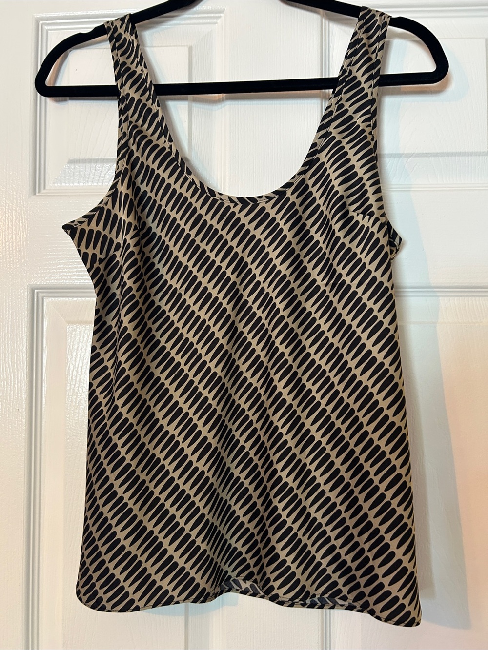 NWOT Express Beige and Black Patterned Sleeveless Tank Top